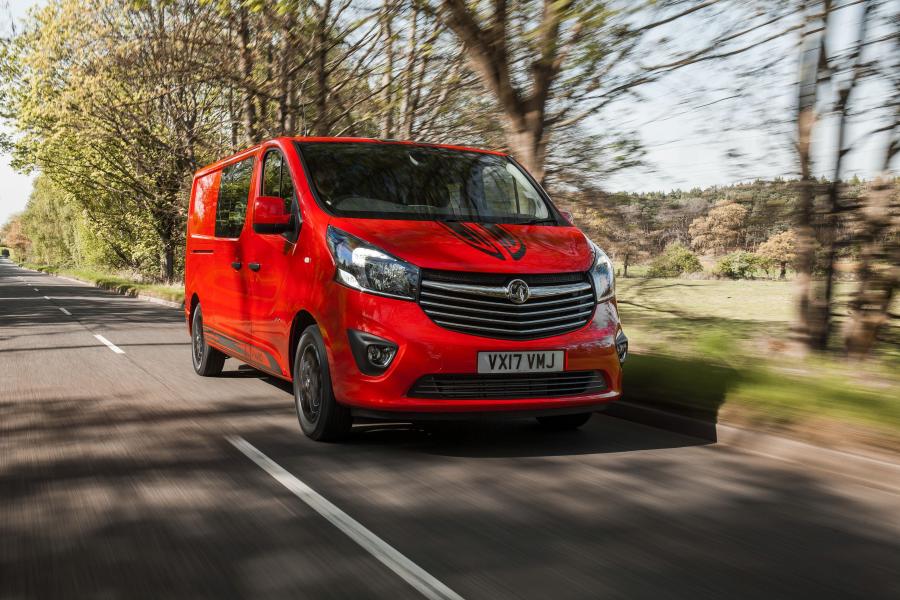  Vauxhall Vivaro Doublecab L2 BiTurbo Limited Edition 2017 года  (фото 6 из 24)